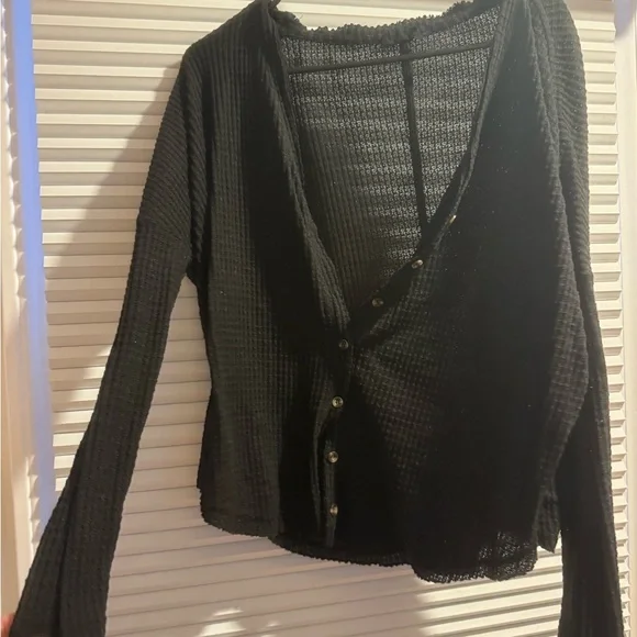 Urban outfitters women’s oversized thermal button down. - Picture 3 of 5